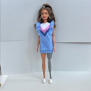 Collectible Fashionista #121 Barbie Doll with Prosthetic Leg